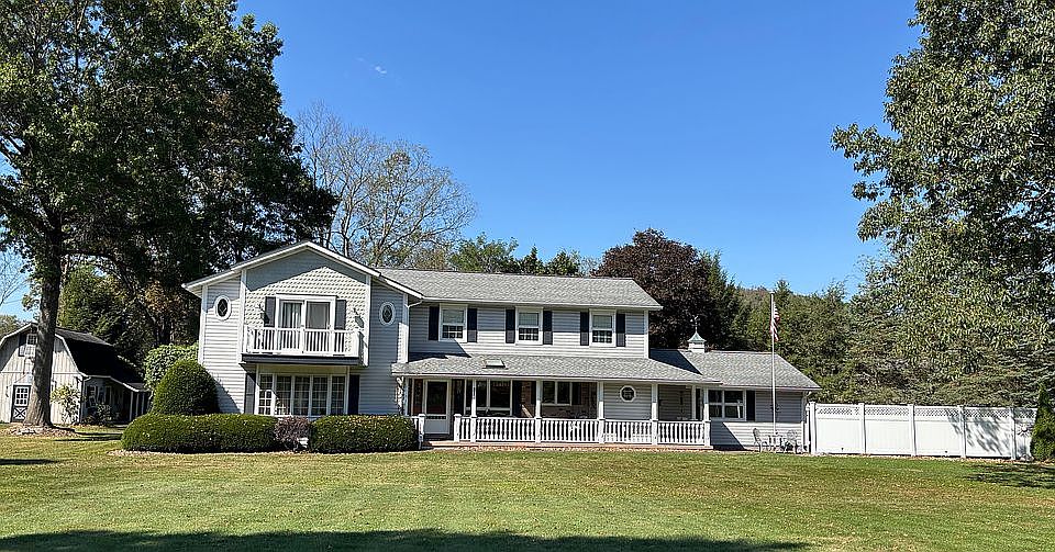 1st image of 81 Horseshoe Dr