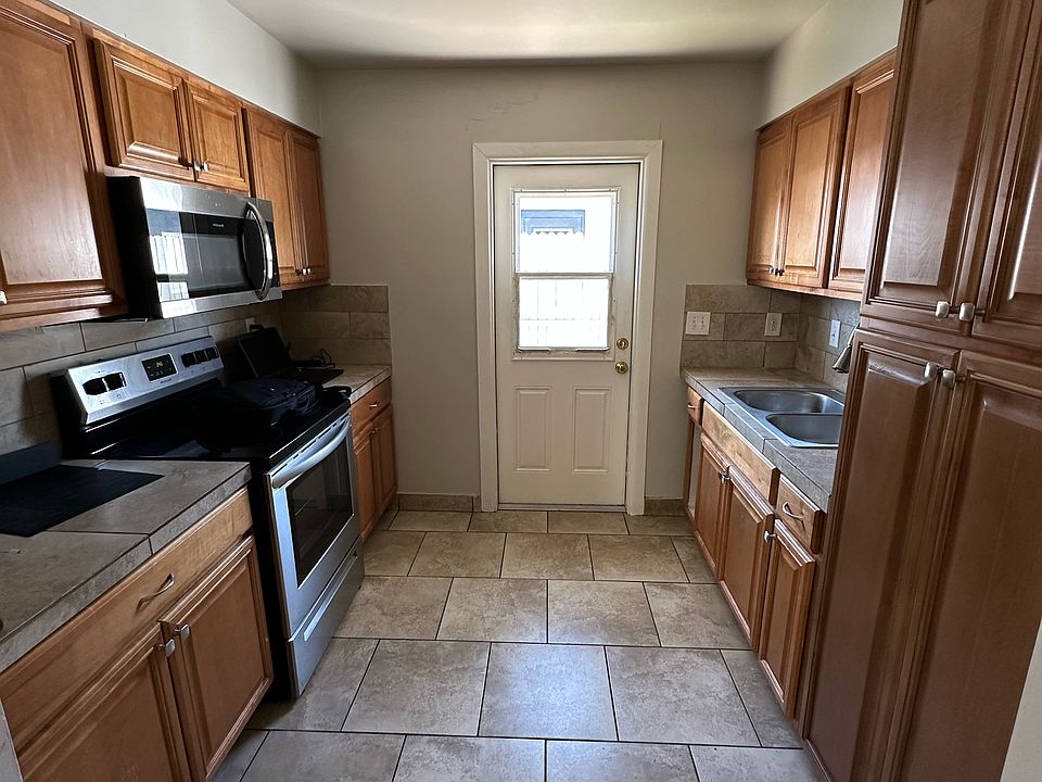 2nd image of 6715 E Avalon Dr Unit 4