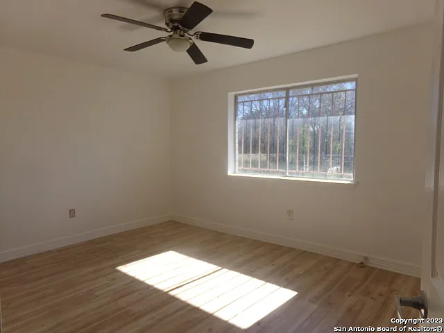 10340 Fowler Rd — Photo 32
