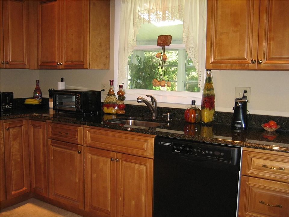 2nd image of 25 Sevilla Dr