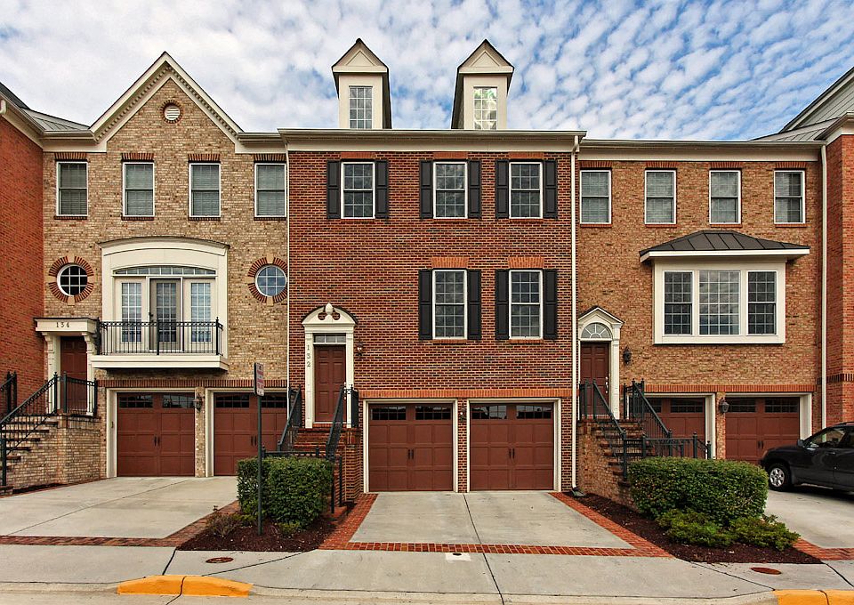 1st image of 132 Quietwalk Ln