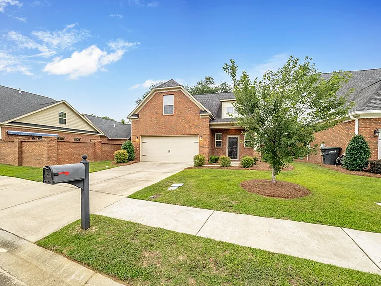 3057 Girard Dr — Photo 1