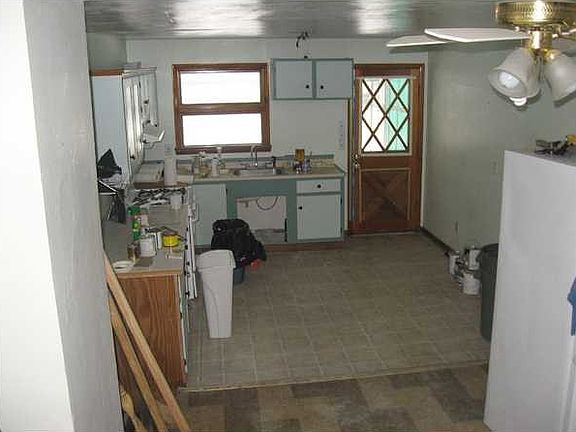 4th image of 1327 5th Ave