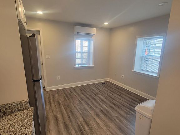 2nd image of 1512 Elmtree St Unit B