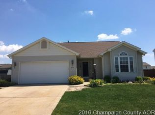 818 Chickory Dr, Champaign, IL