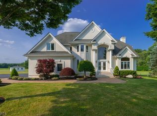 3 Manchester Ln, Kingwood Twp., NJ 08867