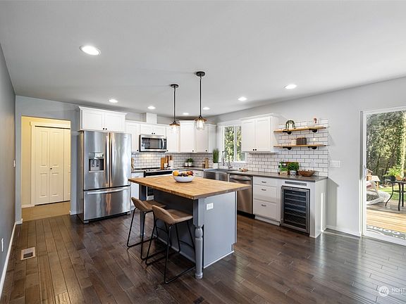 3rd image of 7505 187th Drive SE