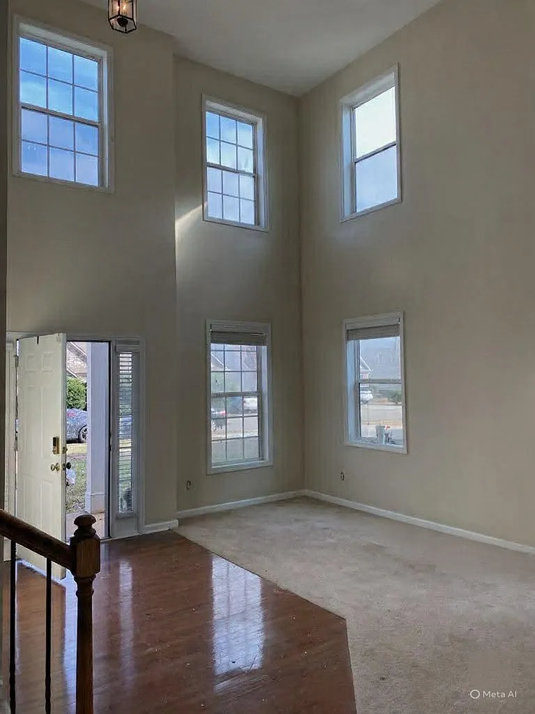 4 bed, 3756 sqft, $3,000 — Photo 2