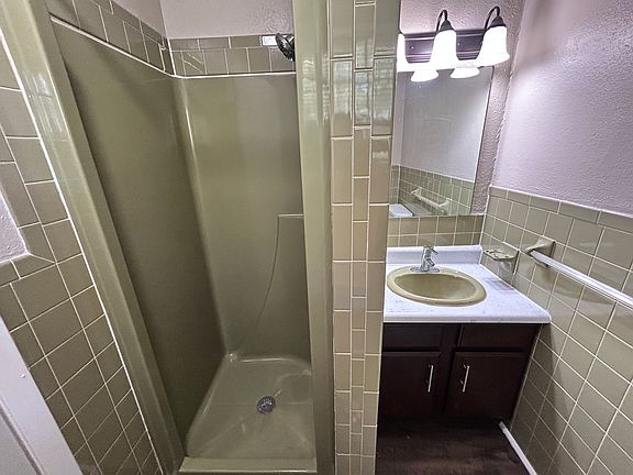 4th image of 413 Kale Ave