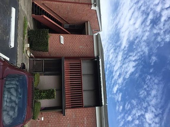 2nd image of 8211 12th Way N APT B