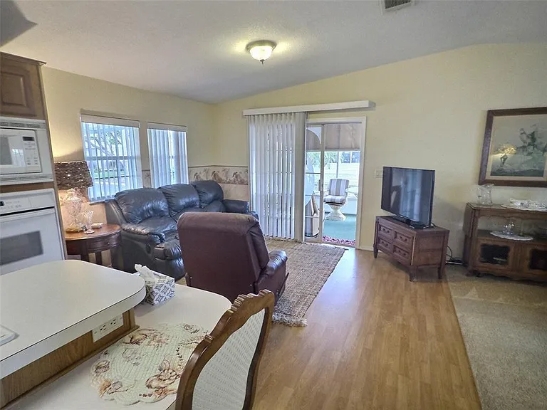 136 Pindo Palm St W — Photo 7