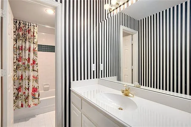 1340 Coral Dr — Photo 22