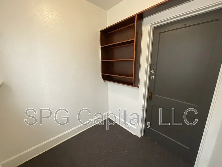 2015 Market St #12 — Photo 8