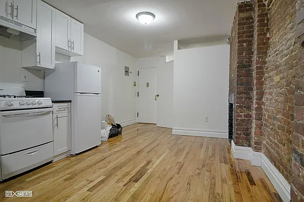 Rented by Citi Habitats | media 22