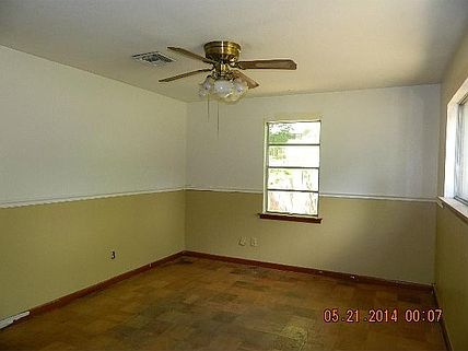 3rd image of 2150 Rodney St