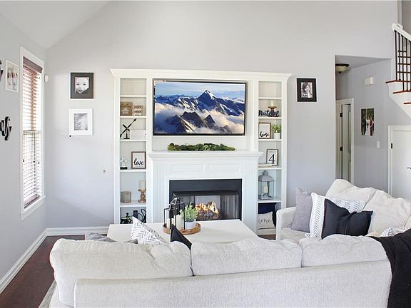 3rd image of 8807 Southridge Dr