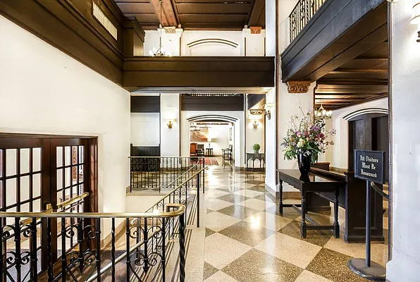 Sold by Compass | media 16