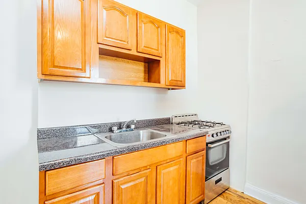 Rented by Nooklyn NYC LLC | media 7
