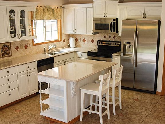 5th image of 477 Conlin Ct