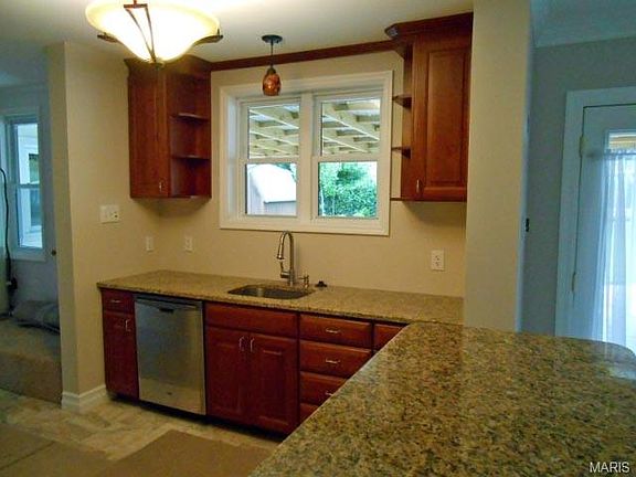 3rd image of 1131 Vinetta Dr