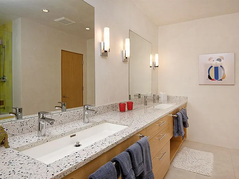 991 Moore Dr — Photo 28