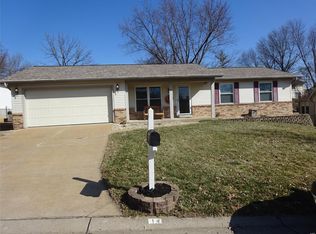 14 Galaxy Dr, Saint Peters, MO