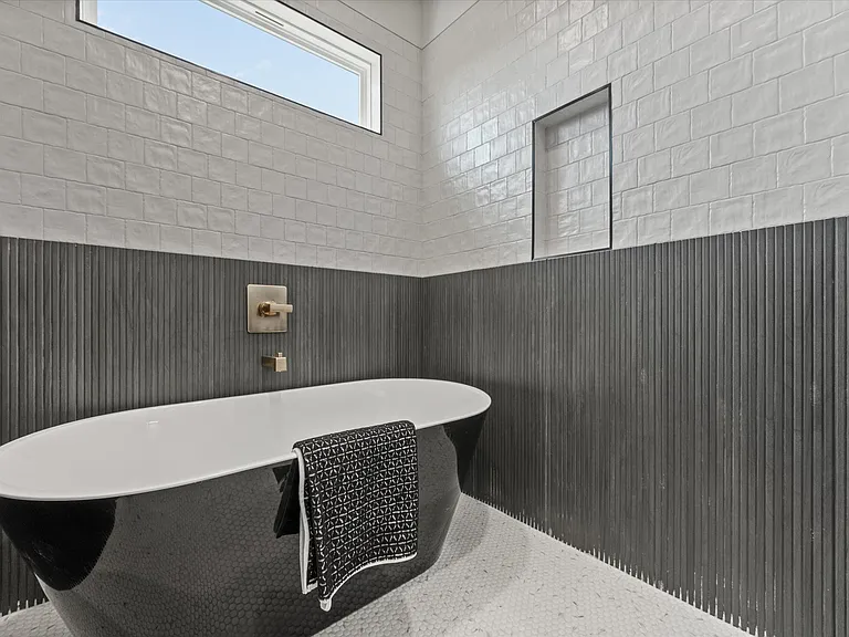 14408 Kenosha Dr — Photo 17