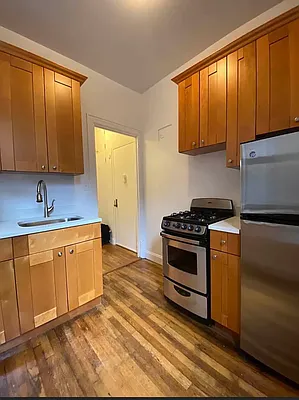 Rented by Urban Real Estate Property Group Inc | media 6