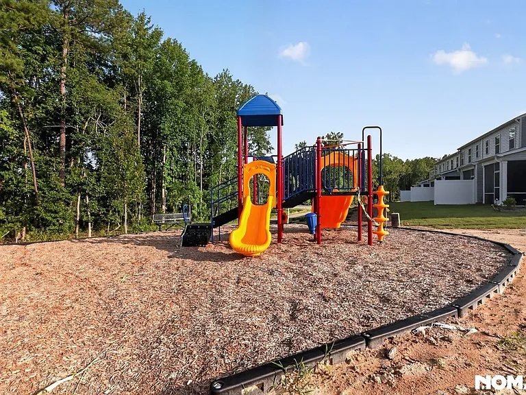 104 Tree Moss Ct — Photo 35