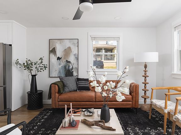 4th image of 5821 Leslie Ave