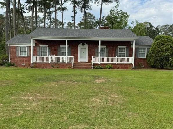 79 Blue Crab Dr, Moon, VA 23119