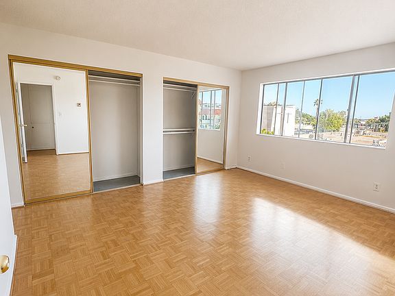 5th image of 1344 N Martel Ave Unit 306