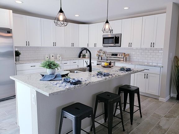 4th image of 1821 W Onza Ave