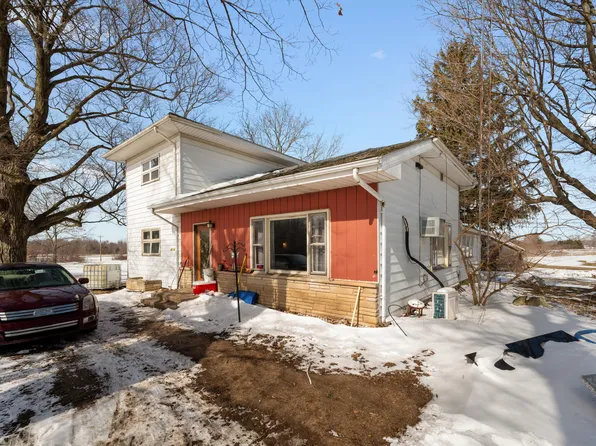 65838 48th Ave, Hartford, MI 49057