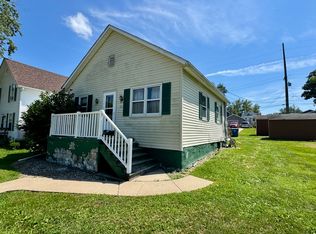 221 E 1st St, Spring Valley, IL 61362