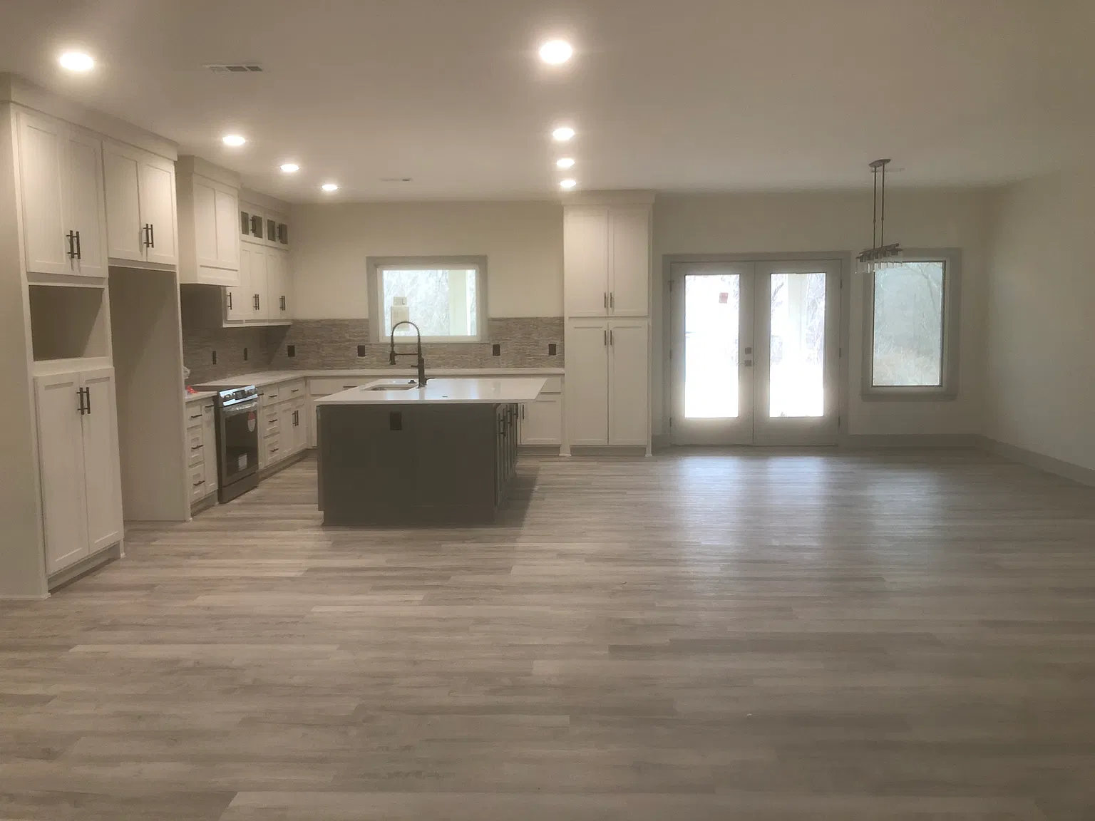 2530 Dylan Dr — Photo 1