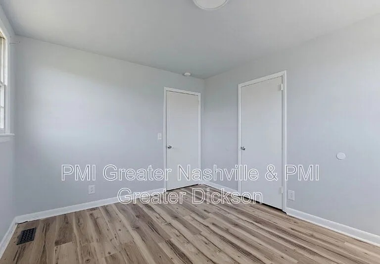 741 McPherson Dr — Photo 18