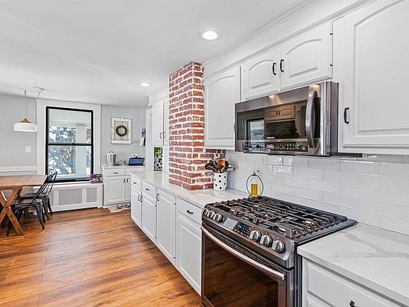 4th image of 1077-1079 Shirley St