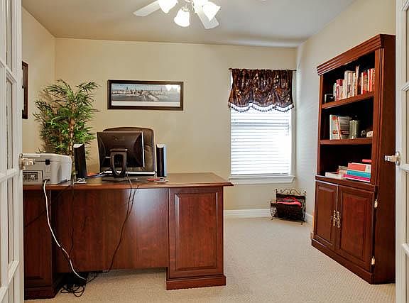 5th image of 2908 Preston Ln