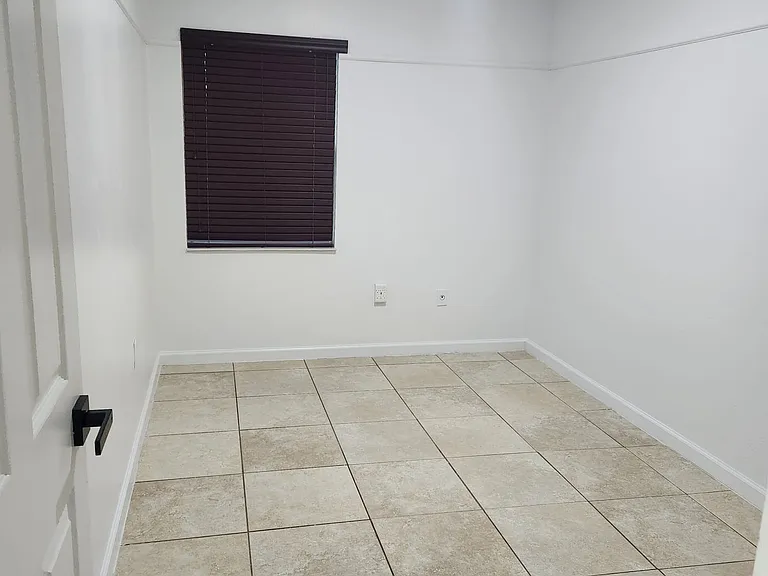 5113 SW 138 Avenue Cir — Photo 13
