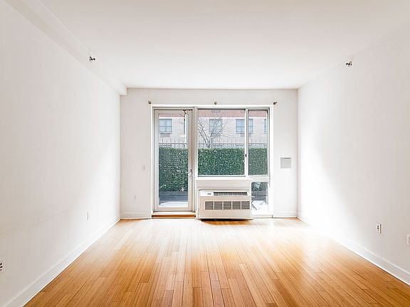 2nd image of 505 W 47th St #1BS