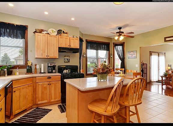 4th image of 223 Saint Andrews Dr