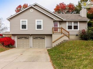 1429 SW Madison St, Lees Summit, MO 64081