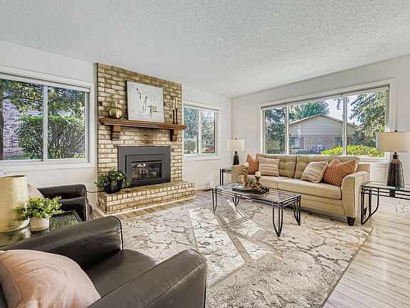 3rd image of 2781 Robinwood Way
