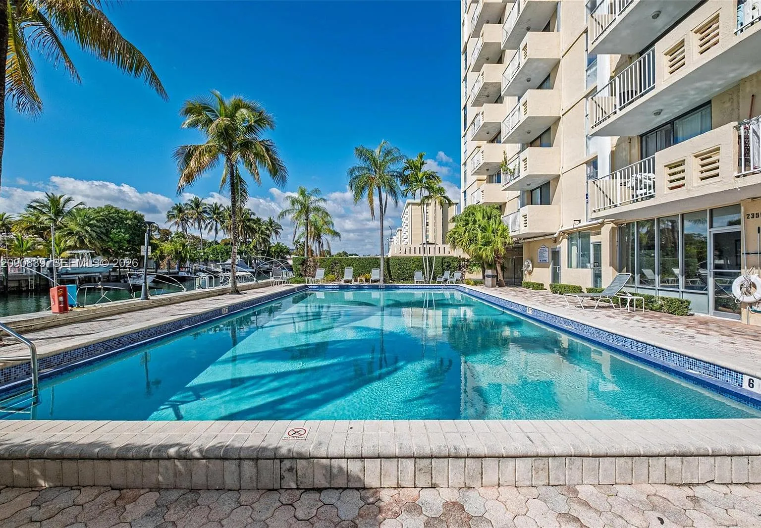 Vecino Del Mar Condo — Photo 3