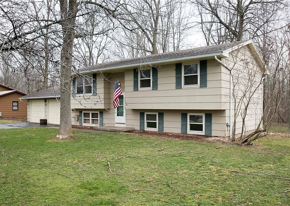 1st image of 1714 Apple Hollow Ln