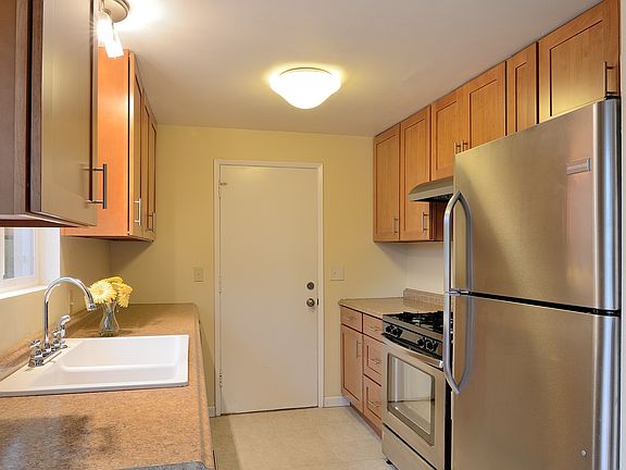 3rd image of 4104 154th Ave SE