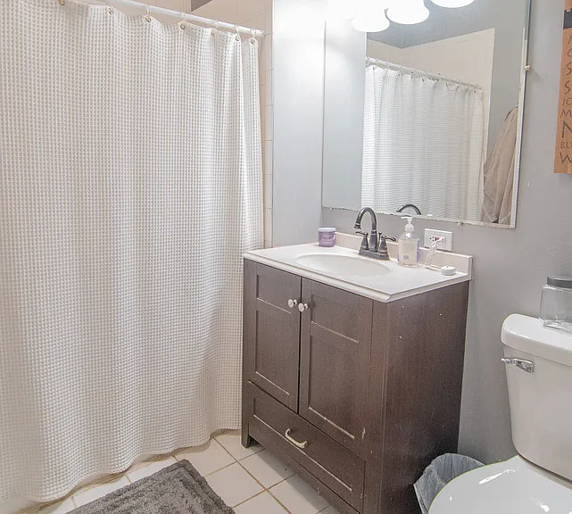 2733 N Wayne Ave #2 — Photo 8