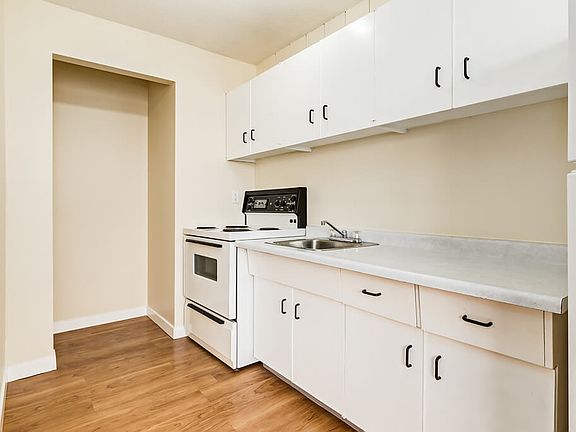 5th image of 10125 153rd St NW #306