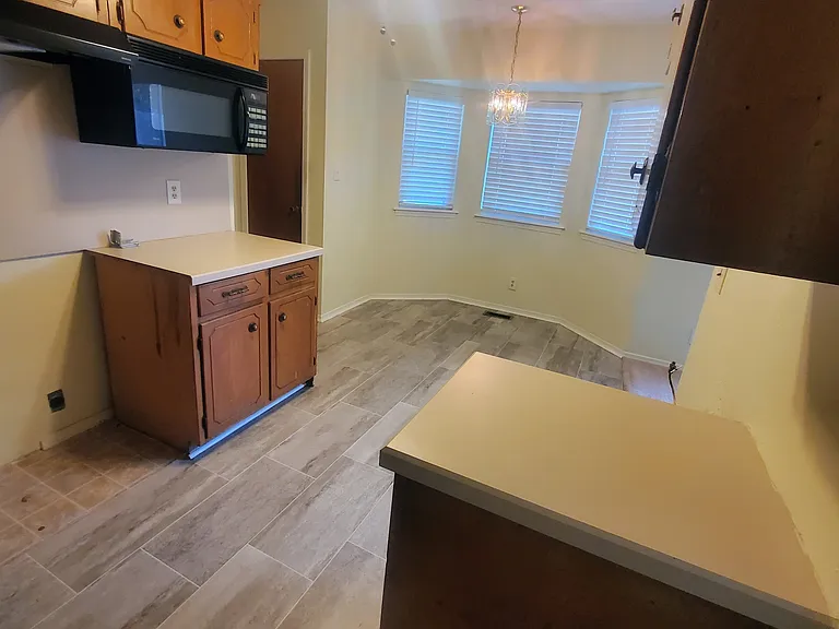 Circle Dr — Photo 9